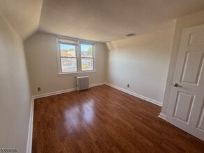233 Broughton Ave in Bloomfield, NJ - Building Photo - Building Photo