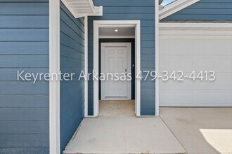 590 Mac St in Prairie Grove, AR - Building Photo - Building Photo