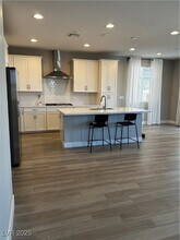 4553 Anspach St in North Las Vegas, NV - Foto de edificio - Building Photo