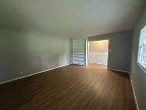 105 E 49th St in Anniston, AL - Building Photo - Building Photo