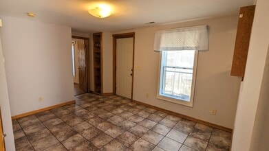 803 8th Ave in Council Bluffs, IA - Building Photo - Building Photo