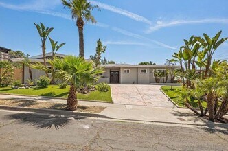 5051 Lenore Dr in San Diego, CA - Building Photo - Building Photo