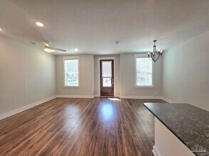 248 N De Villiers St in Pensacola, FL - Building Photo - Building Photo