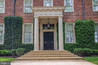 2310 Kalorama Rd NW in Washington, DC - Building Photo - Building Photo