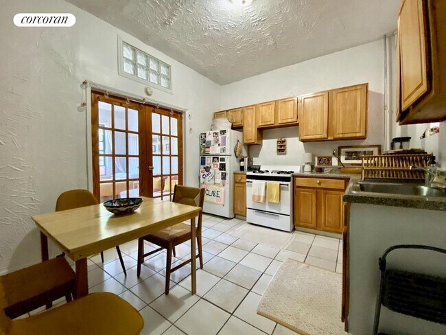 420 St Nicholas Ave in New York, NY - Building Photo - Building Photo