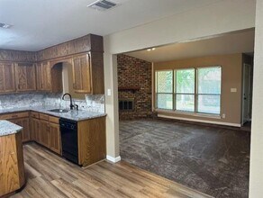 4823 Stage Line Dr in Arlington, TX - Foto de edificio - Building Photo
