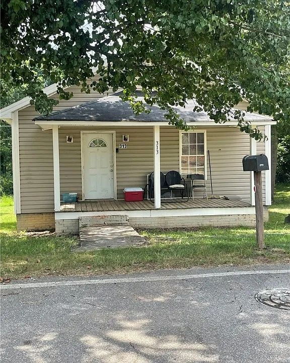 property at 313 Lakeside Dr