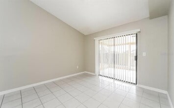 1306 Piney Branch Cir in Valrico, FL - Building Photo - Building Photo