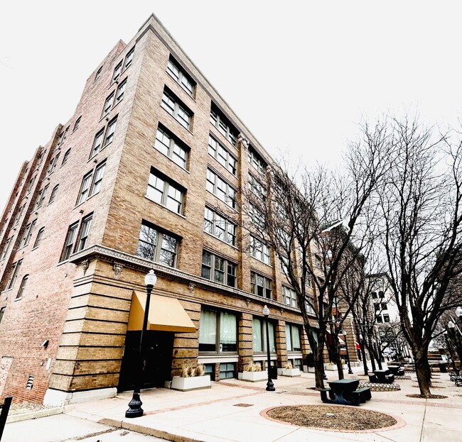 Trolley Park Lofts in Kansas City, MO - Foto de edificio - Building Photo