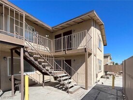 4360 Twin View Cir in Las Vegas, NV - Building Photo