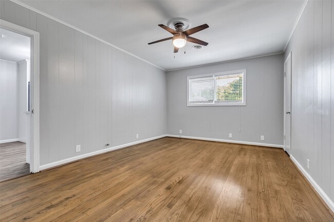 1418 N Roberson St in Conroe, TX - Building Photo - Building Photo