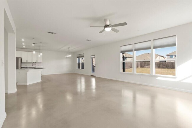 7400 Lowery Xing in Austin, TX - Building Photo - Building Photo