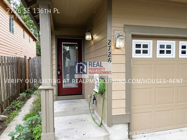 2726 SE 136th Pl in Portland, OR - Building Photo - Building Photo