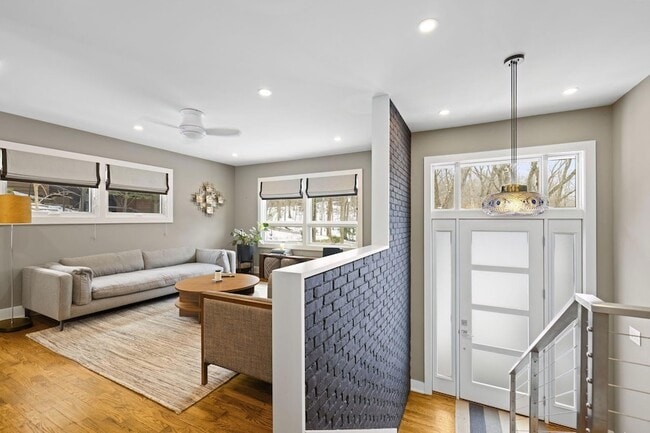 9591 Hillside Dr in Bridgman, MI - Building Photo - Building Photo