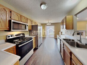 151 E Pine Ridge Dr in Westfield, IN - Building Photo - Building Photo