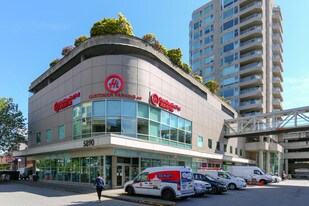 8081 Westminster in Richmond, BC - Building Photo