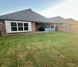 800 Chatsworth Dr in Anna, TX - Building Photo - Building Photo