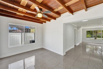 924 N 30th Rd in Hollywood, FL - Building Photo - Building Photo