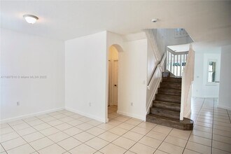 10181 NW 32nd Terrace in Doral, FL - Building Photo - Building Photo