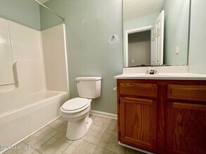 2650 Lindsay Ave in Louisville, KY - Building Photo - Building Photo