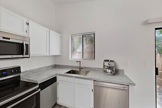 7704 San Agustine St NW in Albuquerque, NM - Building Photo - Building Photo