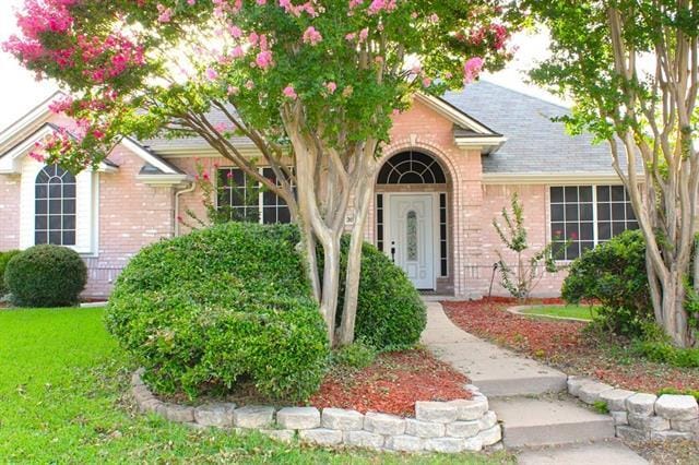 3804 Warwick Ln in Richardson, TX - Foto de edificio - Building Photo