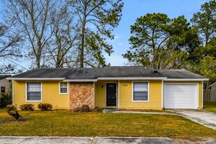 7269 Sharbeth Dr S in Jacksonville, FL - Building Photo
