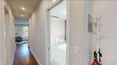 31 Bethune Street in New York, NY - Foto de edificio - Floor Plan