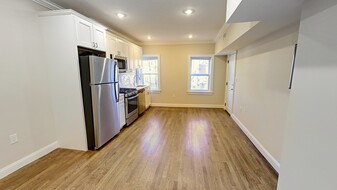 46 Sheridan St, Unit B Apartamentos