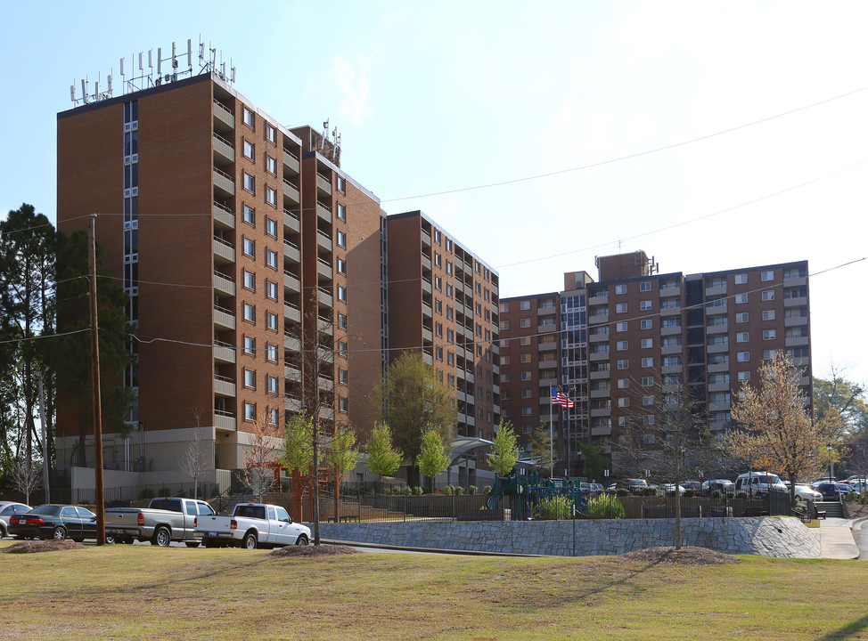 Cosby Spear Highrise in Atlanta, GA - Building Photo