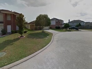 610 Regal Hollow Ln in Houston, TX - Building Photo - Building Photo