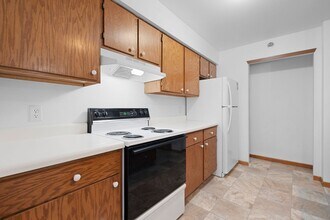 City View Apartments in West Bend, WI - Foto de edificio - Building Photo