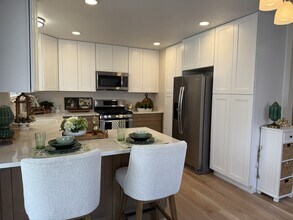 11713 S Eagle Ridge Dr in Sandy, UT - Foto de edificio - Building Photo