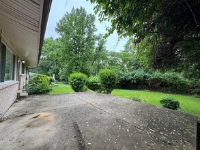 10655 Hallwood Dr in St. Louis, MO - Building Photo - Building Photo
