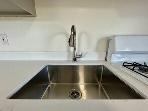 33441-33443 4th St in Union City, CA - Building Photo - Building Photo