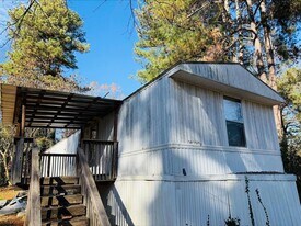 1066 Worthville Rd in Randleman, NC - Building Photo