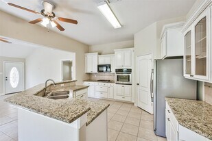 6211 FM1374 in New Waverly, TX - Building Photo