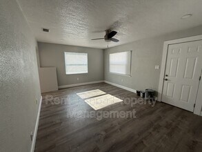 4801 10th Ave S in St. Petersburg, FL - Building Photo - Building Photo