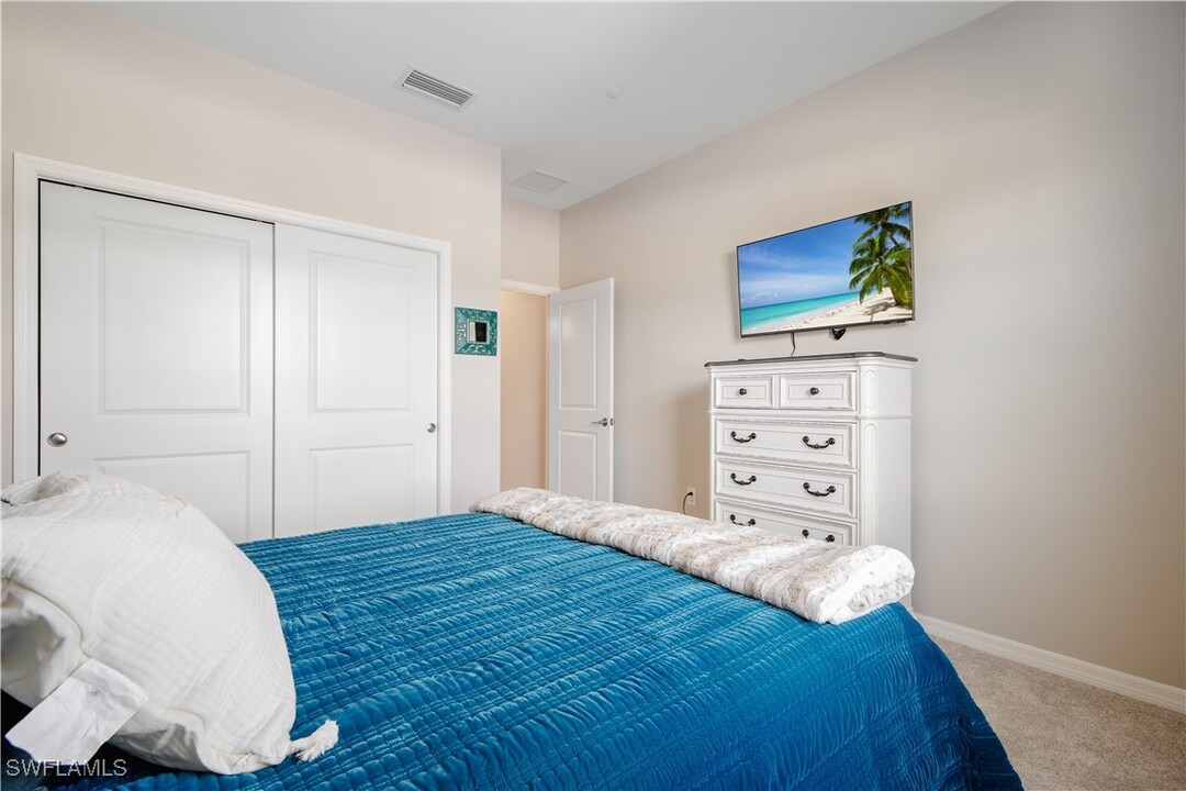 11831 Venetian Lagoon Dr in Ft. Myers, FL - Building Photo