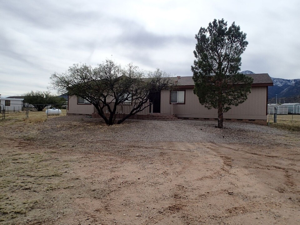 5404 E Calle De La Fresa in Hereford, AZ - Building Photo