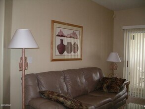 10401 N 52nd St-Unit -120 in Paradise Valley, AZ - Building Photo - Building Photo