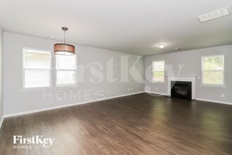 203 Pinnacle Point Ct in Dallas, GA - Foto de edificio - Building Photo