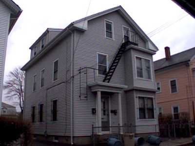 16 Alverson Ave in Providence, RI - Foto de edificio