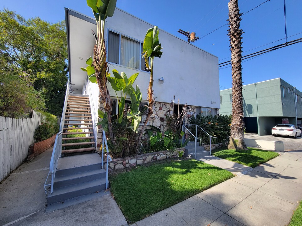 10419 Regent St, Unit 2 in Los Angeles, CA - Building Photo