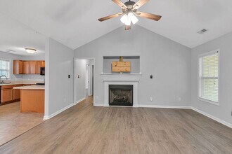 104 Elbert Way in Jacksonville, NC - Building Photo - Building Photo