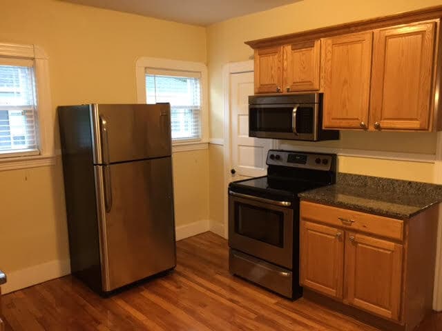 25 Shaffner St, Unit 2 in Worcester, MA - Foto de edificio - Building Photo