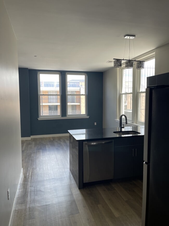 99 W Main St in New Britain, CT - Foto de edificio - Building Photo