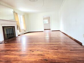 910 Broad St in Endicott, NY - Building Photo - Building Photo