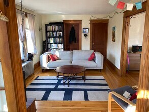 9 Orchard St in Northampton, MA - Building Photo - Building Photo