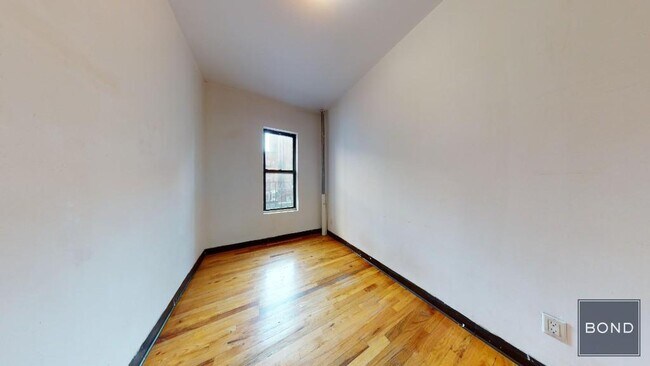 328 E 14th St in New York, NY - Building Photo - Building Photo